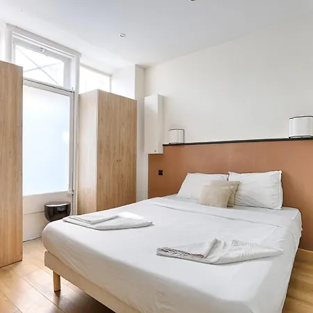 Truffaut Batignolles Charming 1br * פריז