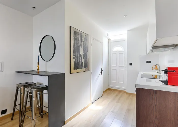 De Charme Au Coeur Des Batignolles