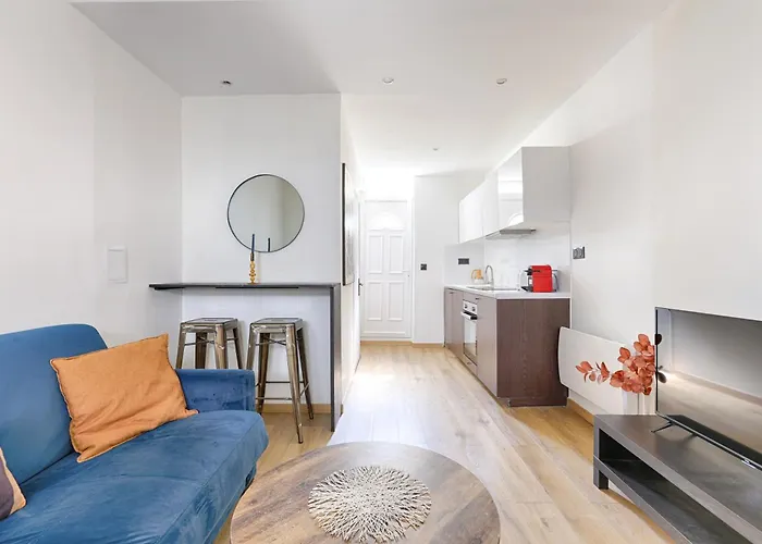 De Charme Au Coeur Des Batignolles Paříž