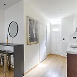 De Charme Au Coeur Des Batignolles